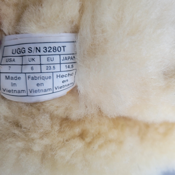 UGG Cream Tan Baliey Bow Boots Size 7 - Picture 4 of 6